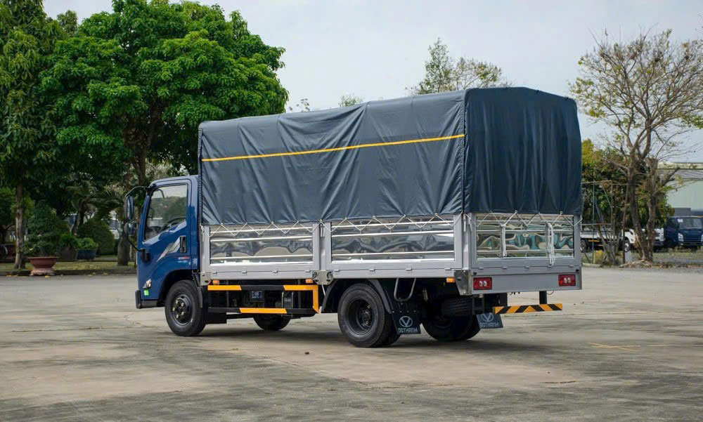 cho thuê xe tải thùng bạt